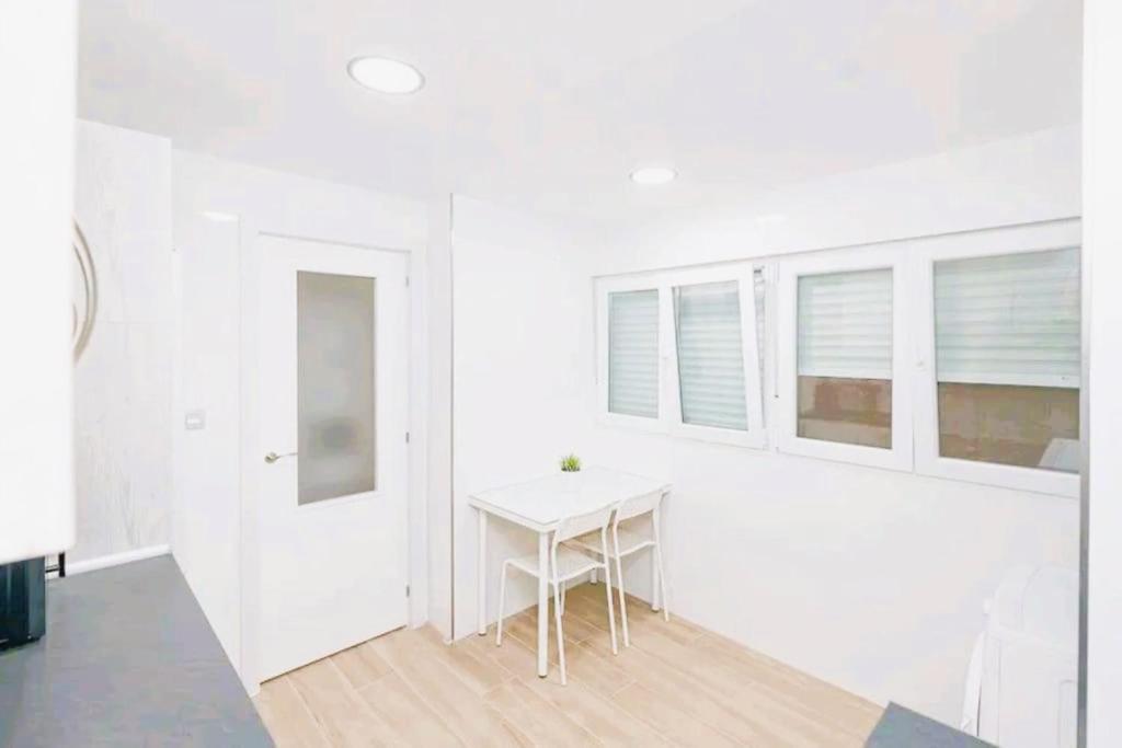 Apartamento Puerto Sol Y Mar 푸엔히롤라 외부 사진